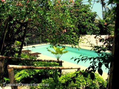 Motel and house for sale and approximately 1 minutes walk to Korotoga Beach, Coral Coast, Fiji